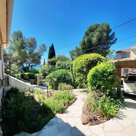 Ensoleille Avec Terrasse Et A Proximite Apartmán Saint-Raphaël