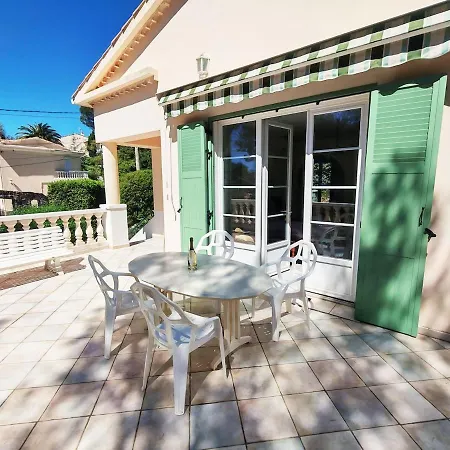 Ensoleille Avec Terrasse Et A Proximite Apartmán